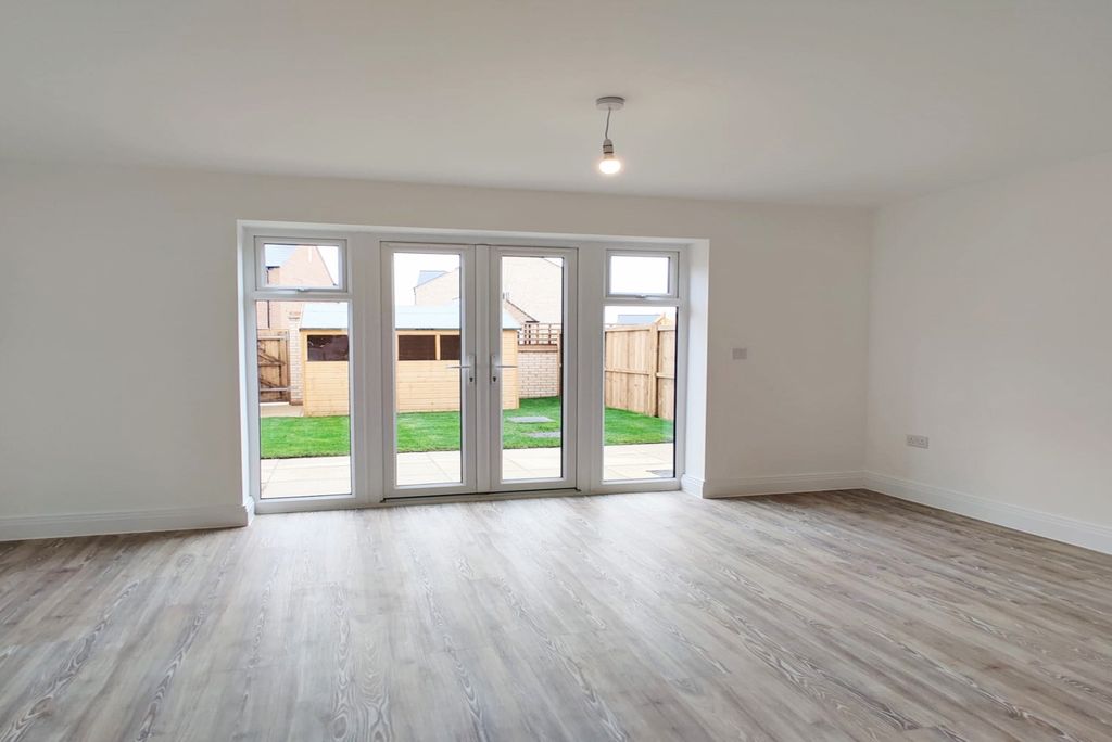 Property photo 1 of 10 Living Area