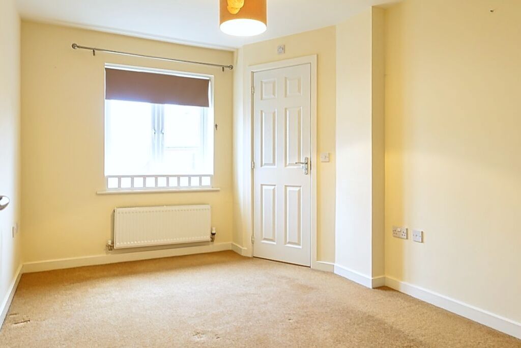Property photo 2 of 8 Bedroom 1