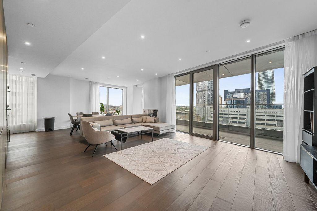 Property photo 1 of 17 Reception Room