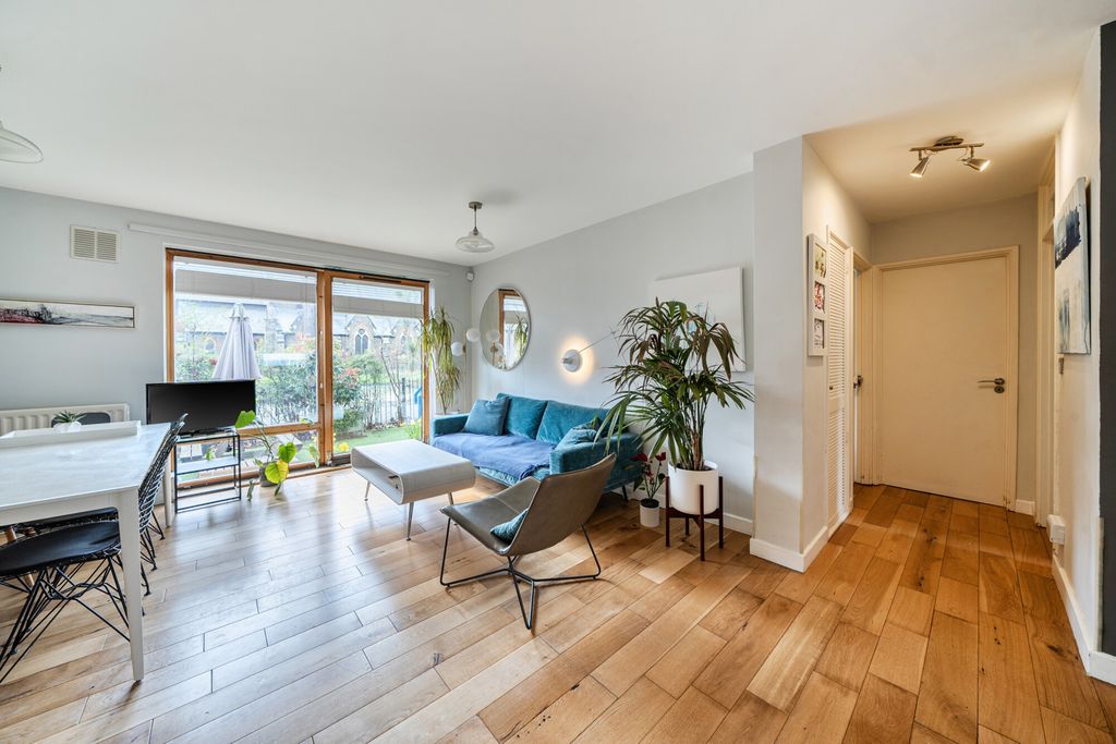 Property photo 1 of 24 1425850-16-69B00E...