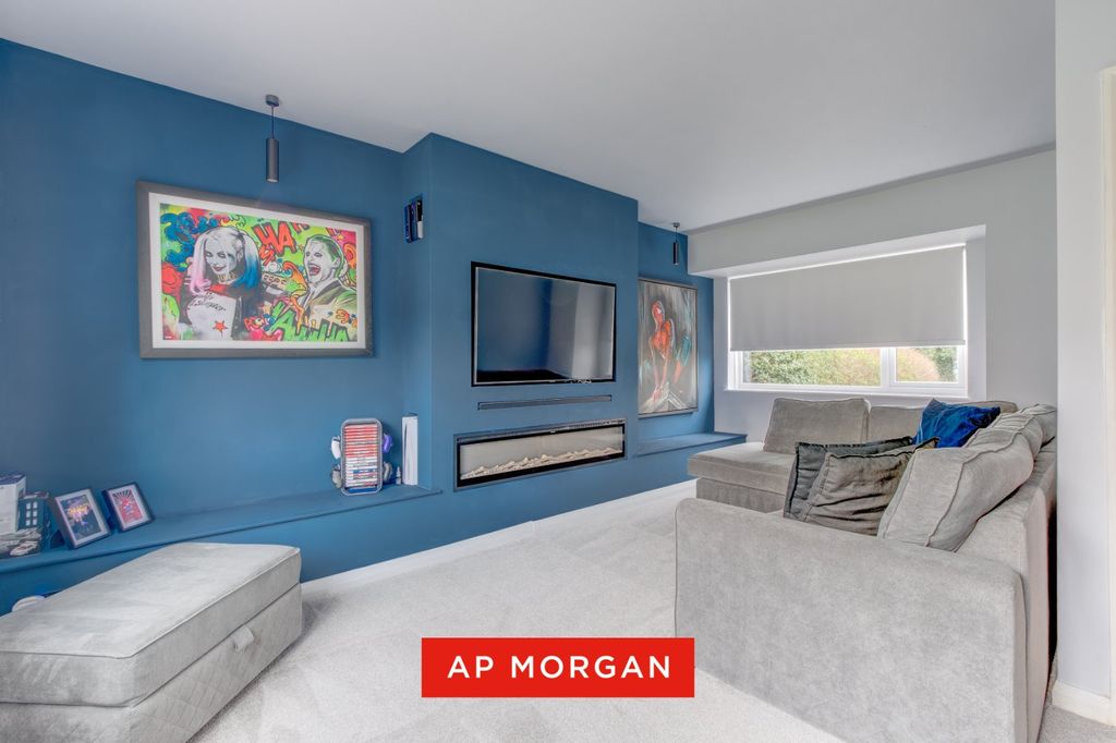 Property photo 2 of 15 Picture No. 10