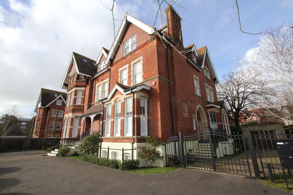 Additional image 16 of 3 bed flat for saleBolsover Road, Eastbourne BN20