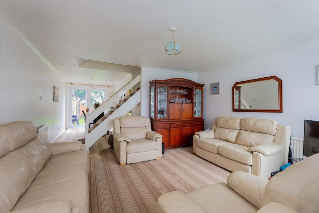 Property photo 3 of 12