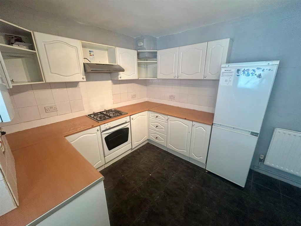 Property photo 2 of 10 Kitchen 2.Jpg