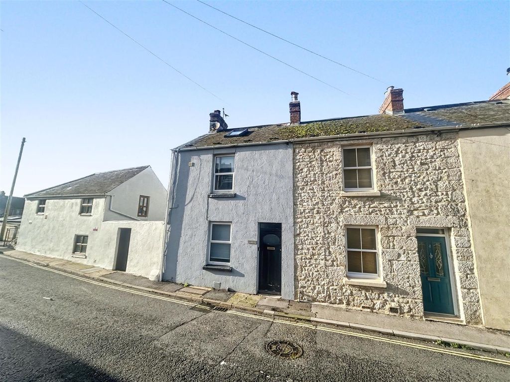 Property photo 1 of 14 Front