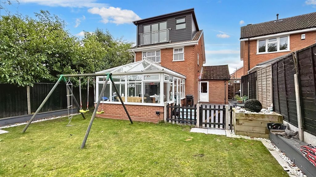 Property photo 2 of 21 Rear Garden