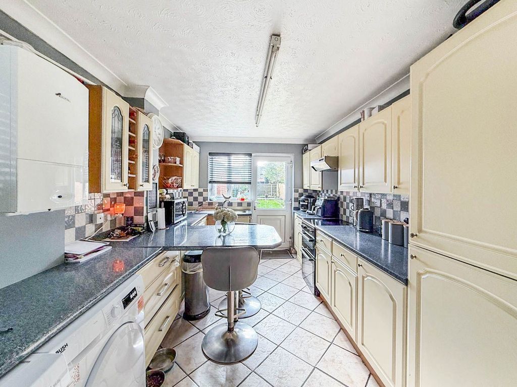 Property photo 3 of 14