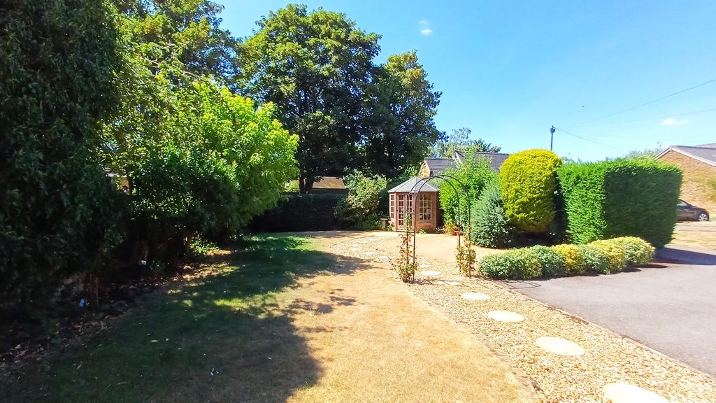 Property photo 2 of 22