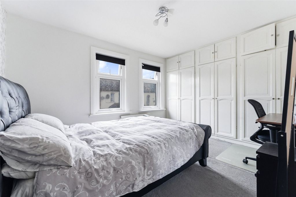 Property photo 3 of 19 Picture No. 16