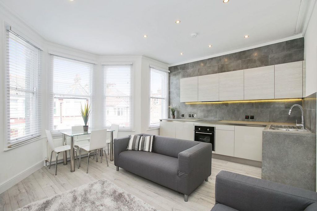 Property photo 1 of 8 A619c978-7E33-43Ec-9F4E-13d7Ebb0c42Caslinks - 36B