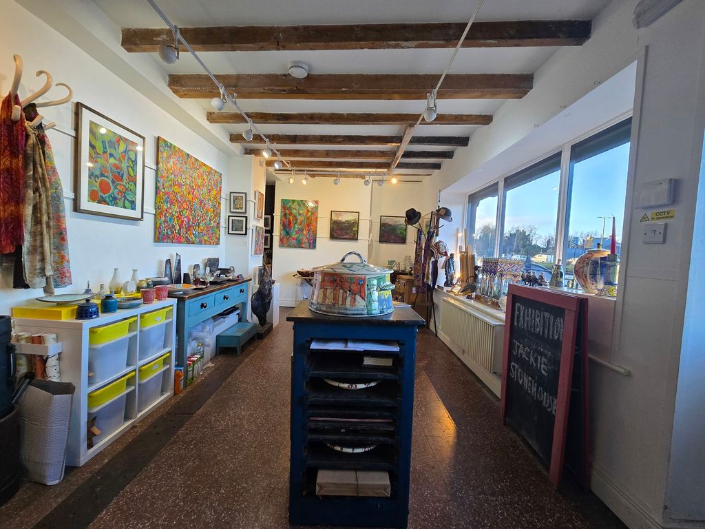 Property photo 3 of 14