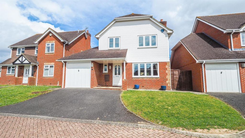 4 bed detached house to rent Bearsted