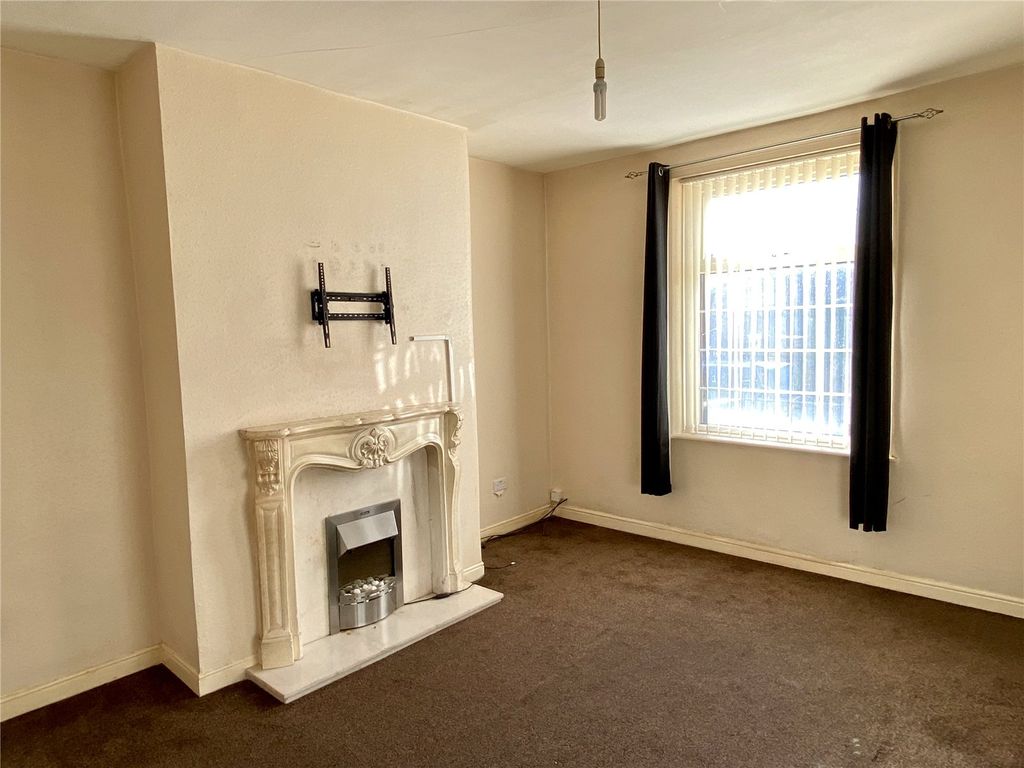 Property photo 2 of 11 Picture No. 16