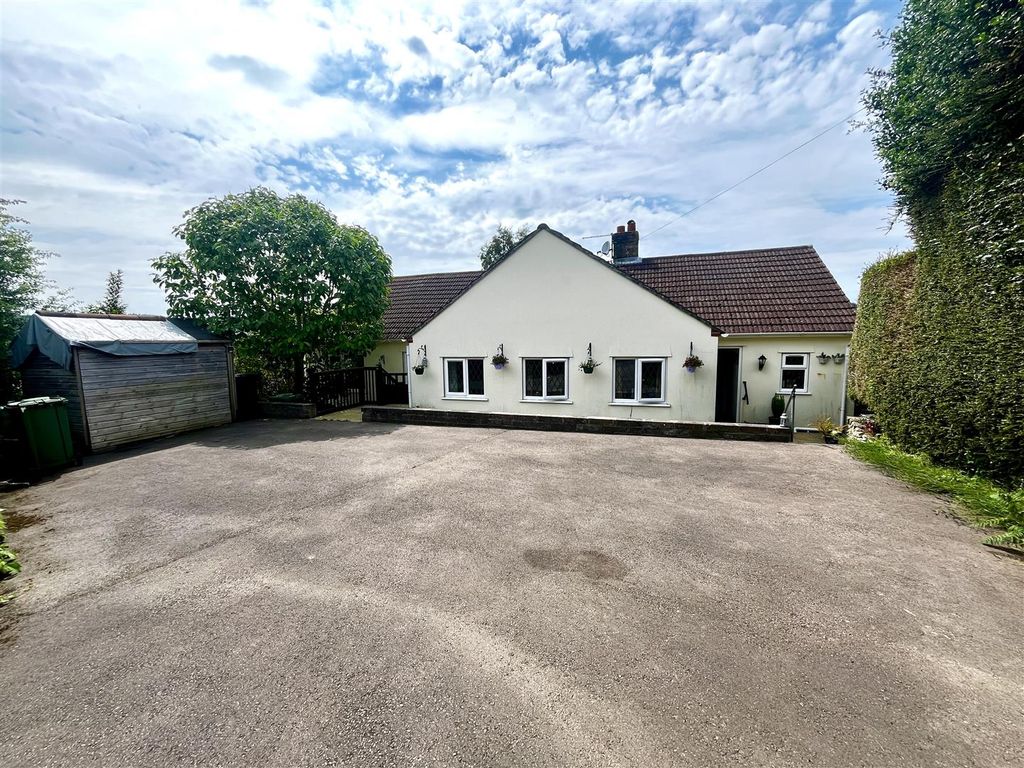Property photo 1 of 25