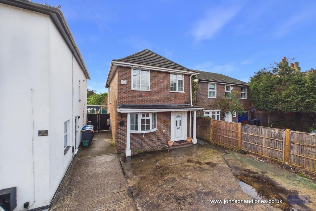 Property photo 1 of 19 1 Front.Jpg