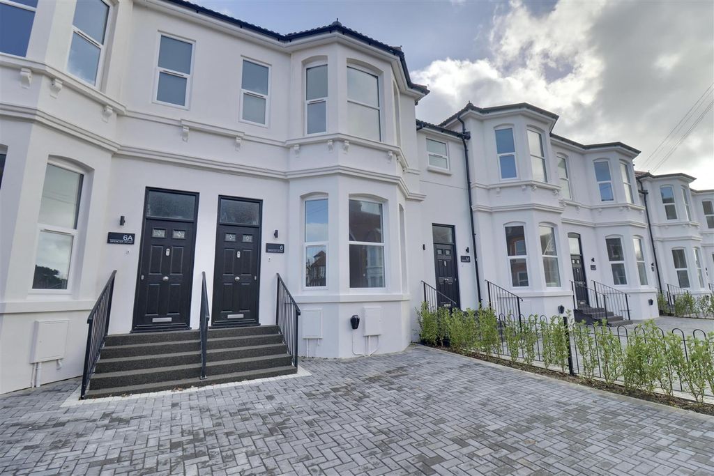 Property photo 1 of 13 312C4B79-CD11-49F7-Bcf5-F6Db26EE071D_1_201_A.Jpeg