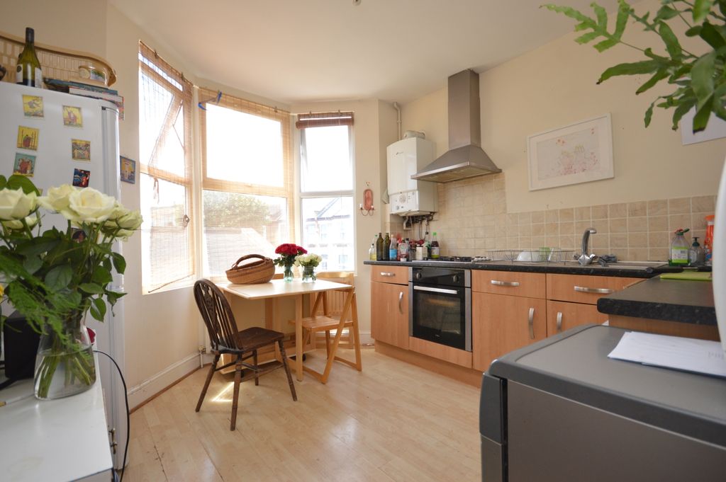 Property photo 3 of 7 Kitchen-Diner (1)