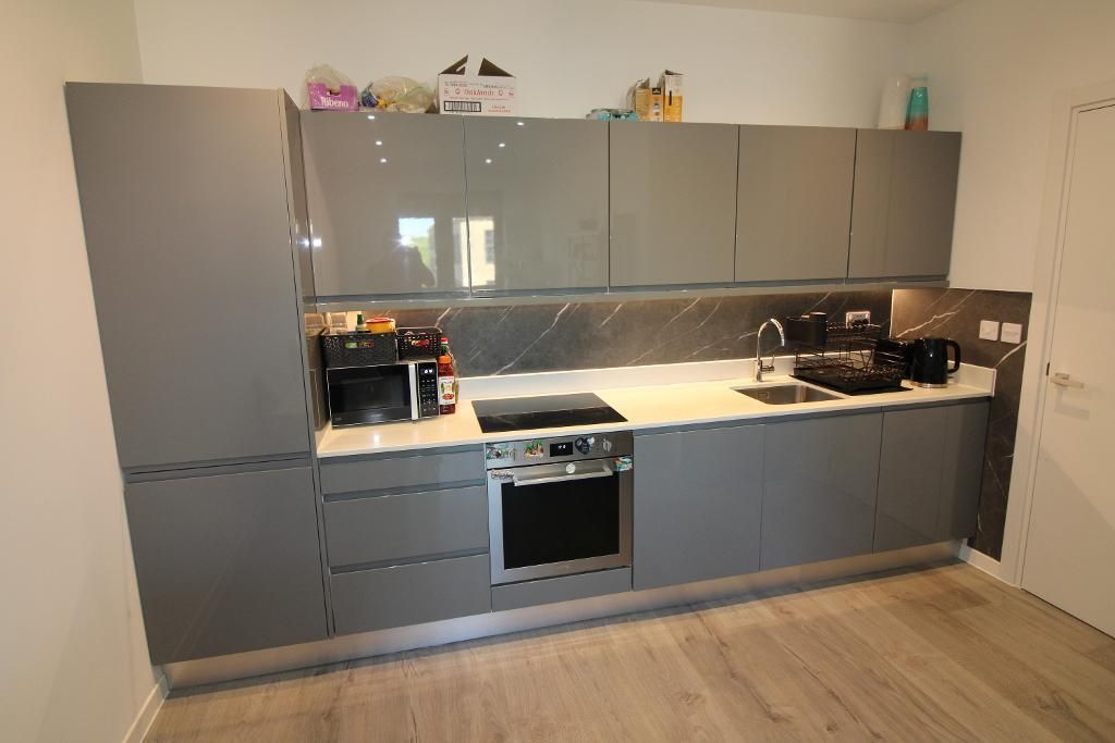 Property photo 3 of 7 Kitchen