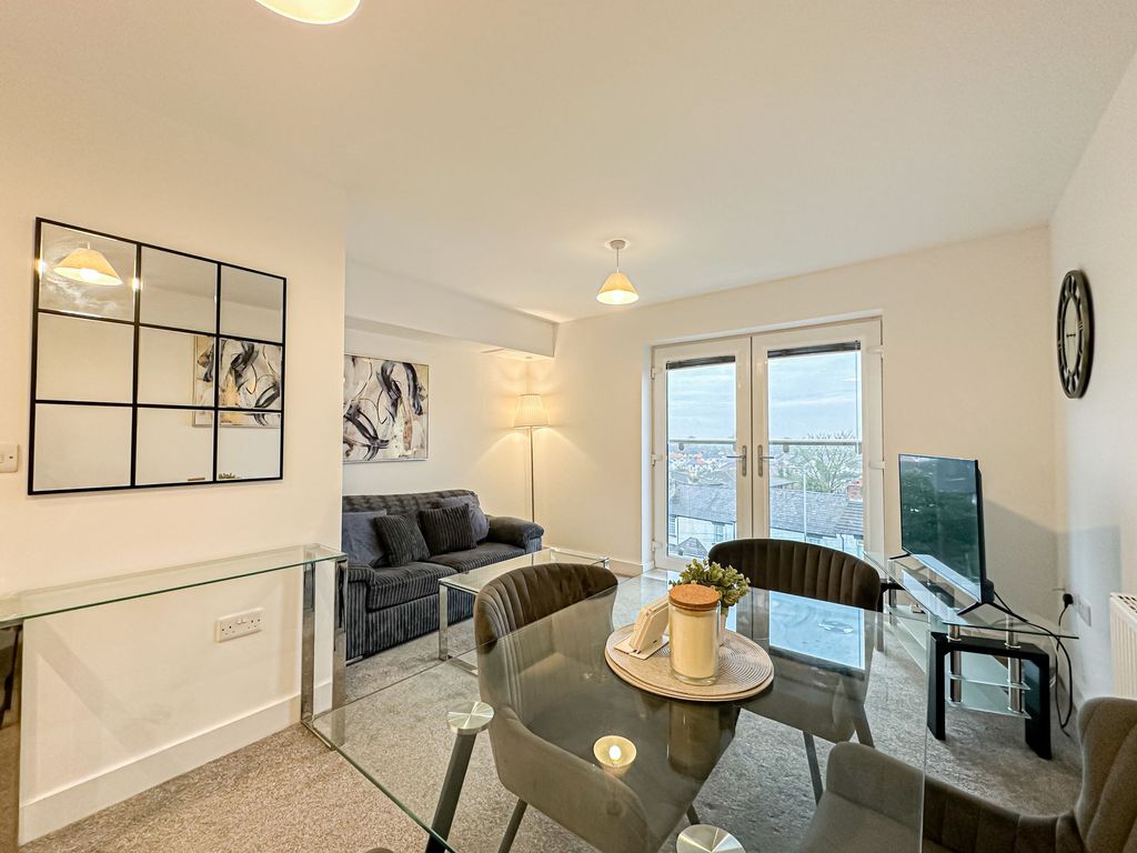 Property photo 3 of 16