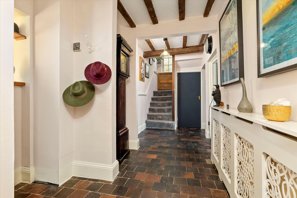 Property photo 3 of 32 Image