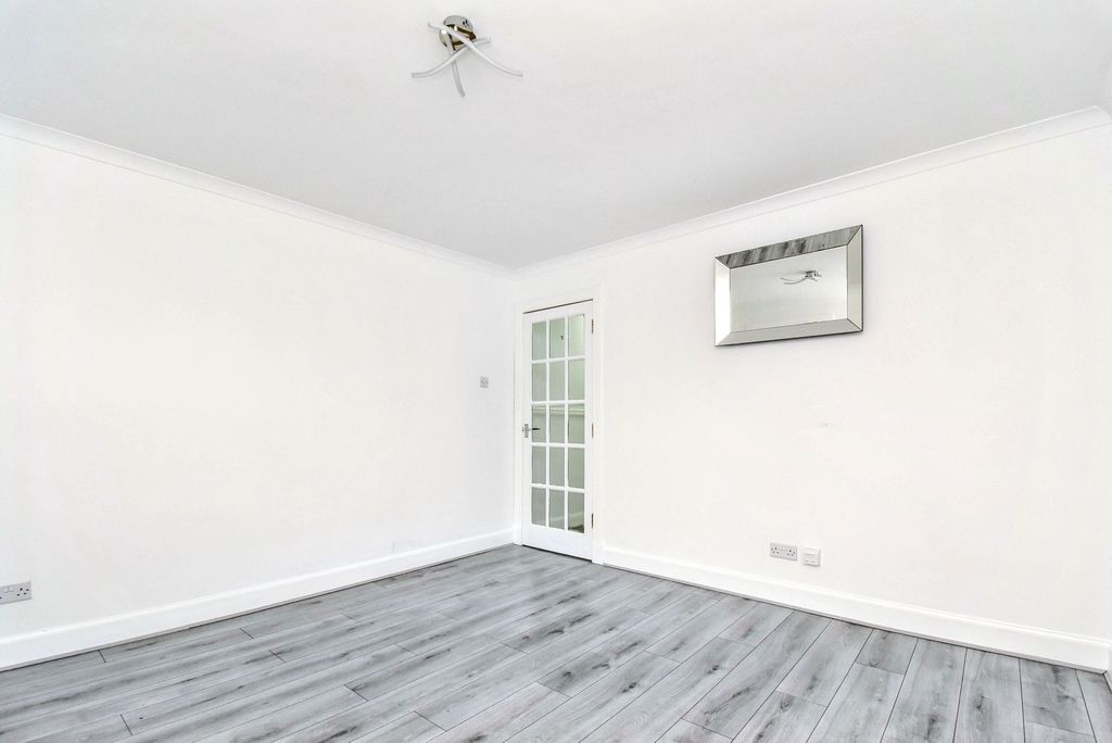 Property photo 3 of 8 Lounge/Dining Angle 2