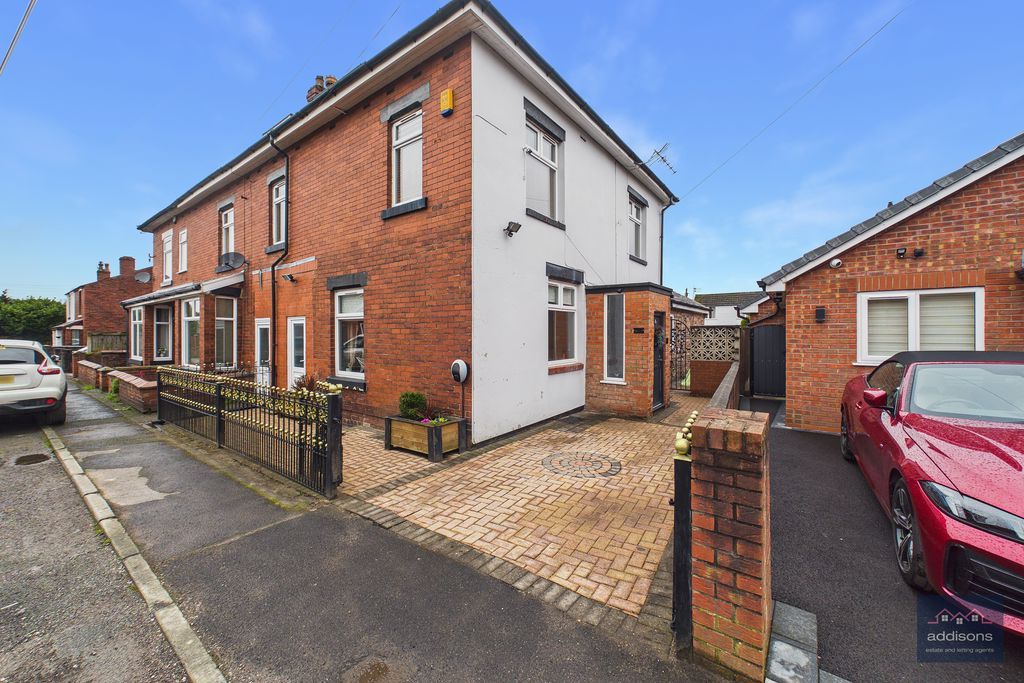 Property photo 1 of 33 Photo 31