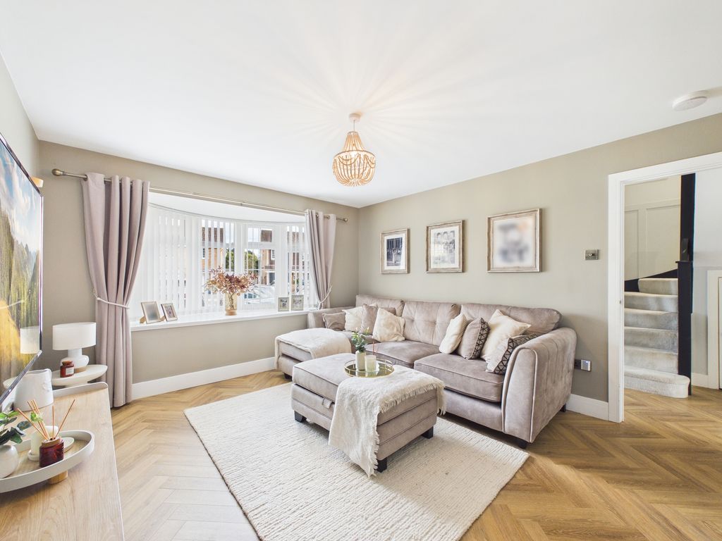 Property photo 2 of 26 Cam04018G0-Pr0484-Still019