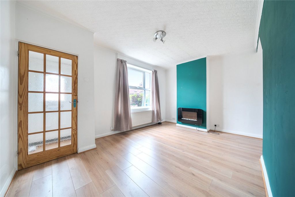 Property photo 2 of 18 Picture No. 07