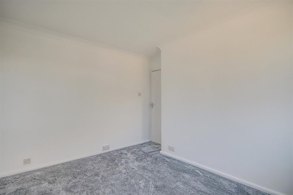 Property photo 3 of 9 Img_1020-Img_1022.Jpg