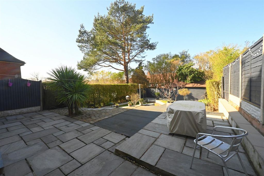 Property photo 2 of 19 Garden.Jpg