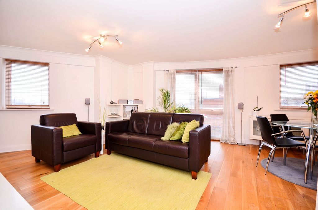 Property photo 2 of 4