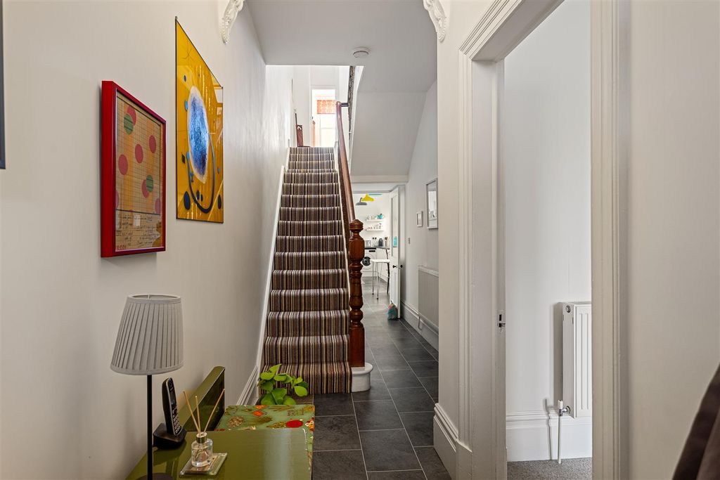 Property photo 2 of 34 68_Wiggington_Road_61.Jpg