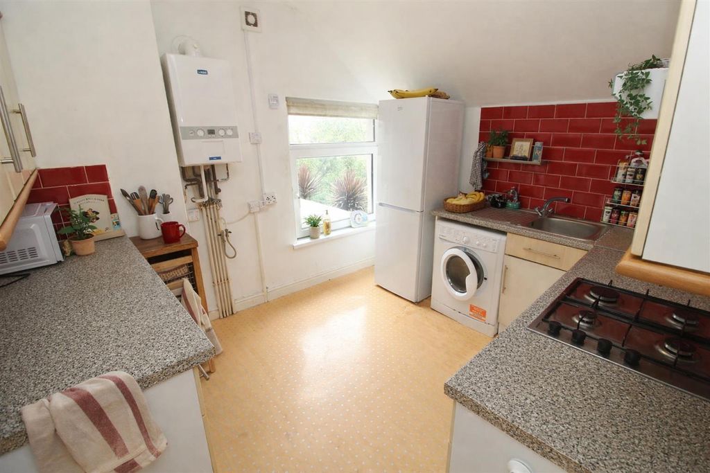 Property photo 3 of 9 18B Gr.Png