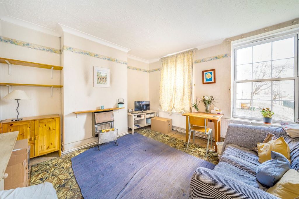 Property photo 2 of 4