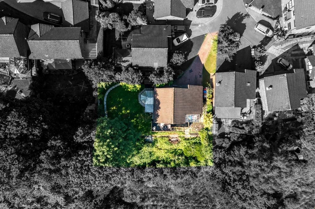 Property photo 3 of 31 9 Kirkdale Close - Drone Plot Highlight.Jpg