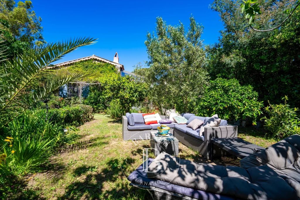 Property photo 1 of 5