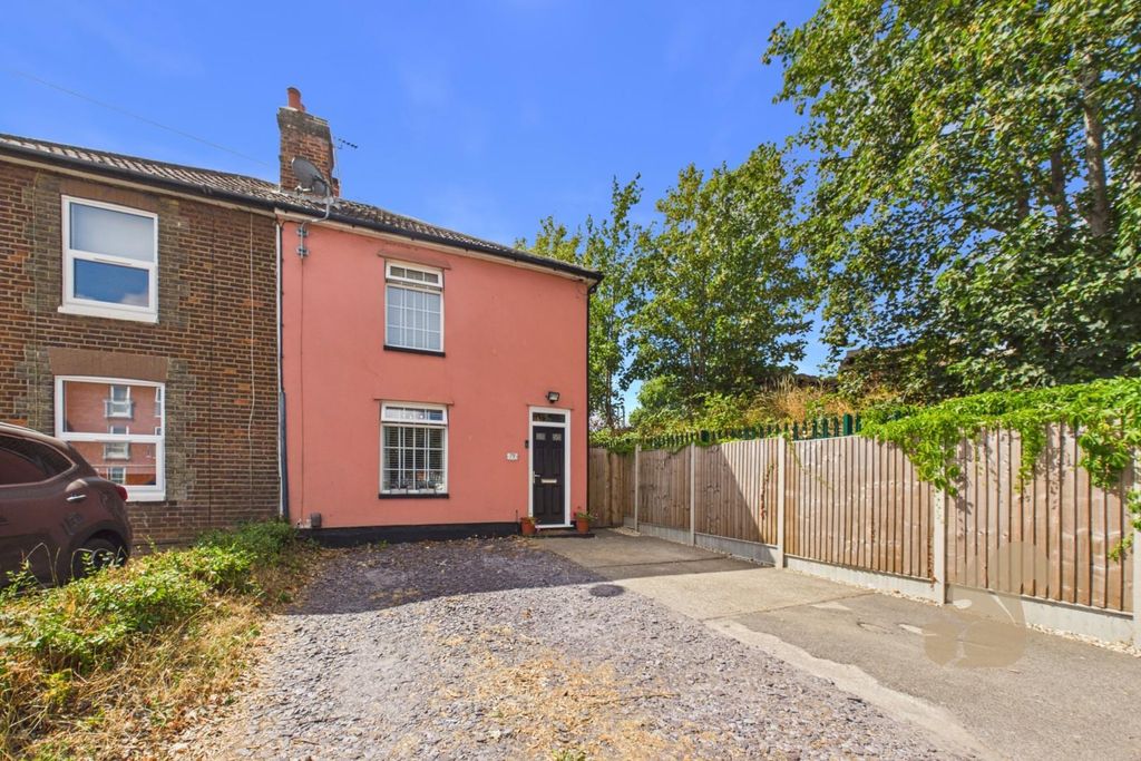 Property photo 1 of 18 Cam05565G0-Pr0102-Still036.Jpg