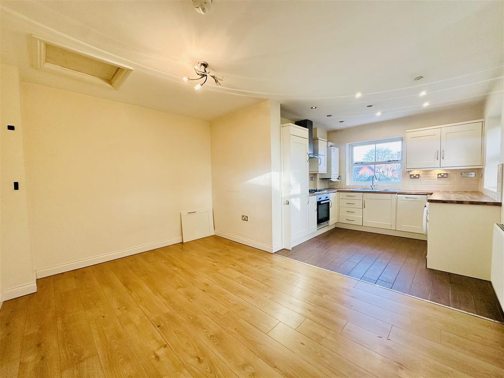 Property photo 2 of 9 Image00004.Jpeg