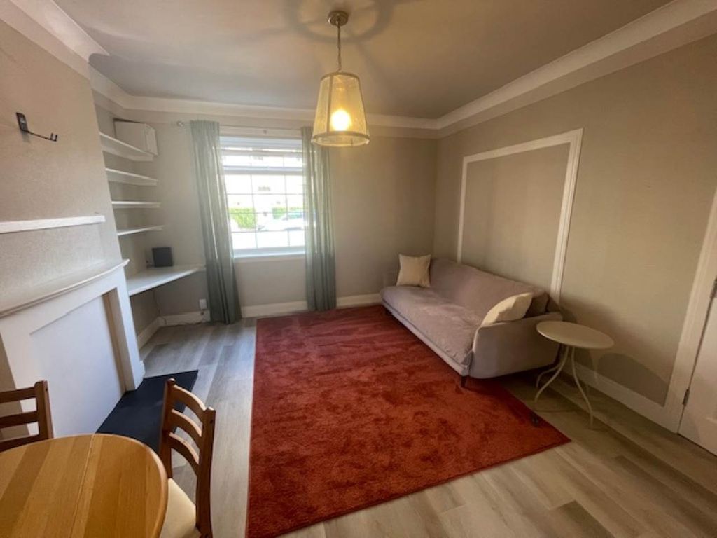 Property photo 2 of 13 c9977E44-d4E9-401B-858F-0644Fa3A0632