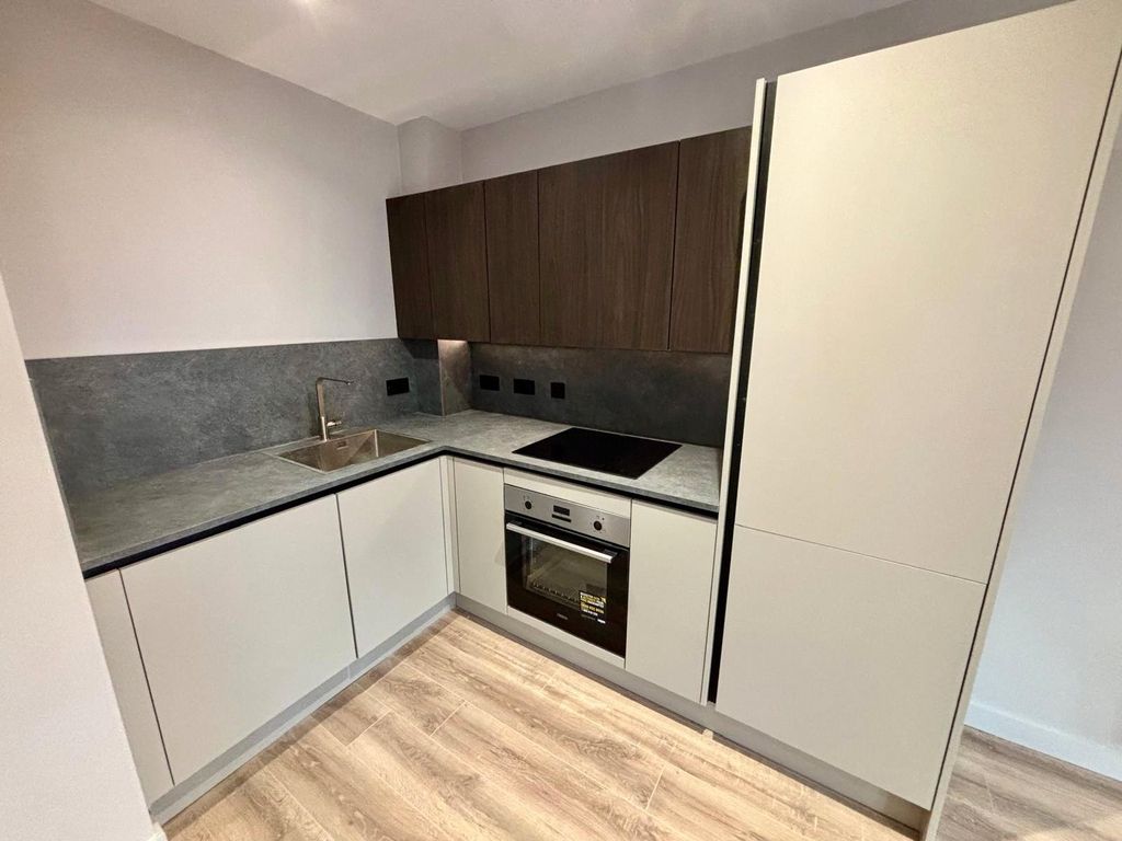 Property photo 2 of 15 Picture No. 16