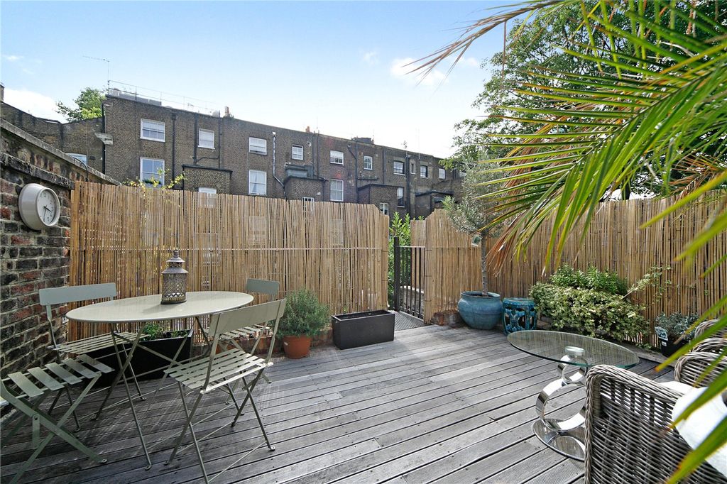 Property photo 3 of 6 Picture No. 04