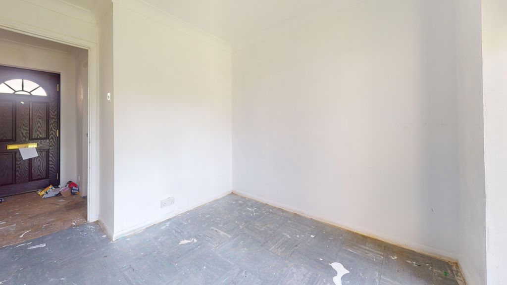 Property photo 3 of 17 4 Thamesbank Place, Thamesmead, London, Se28 8Pr