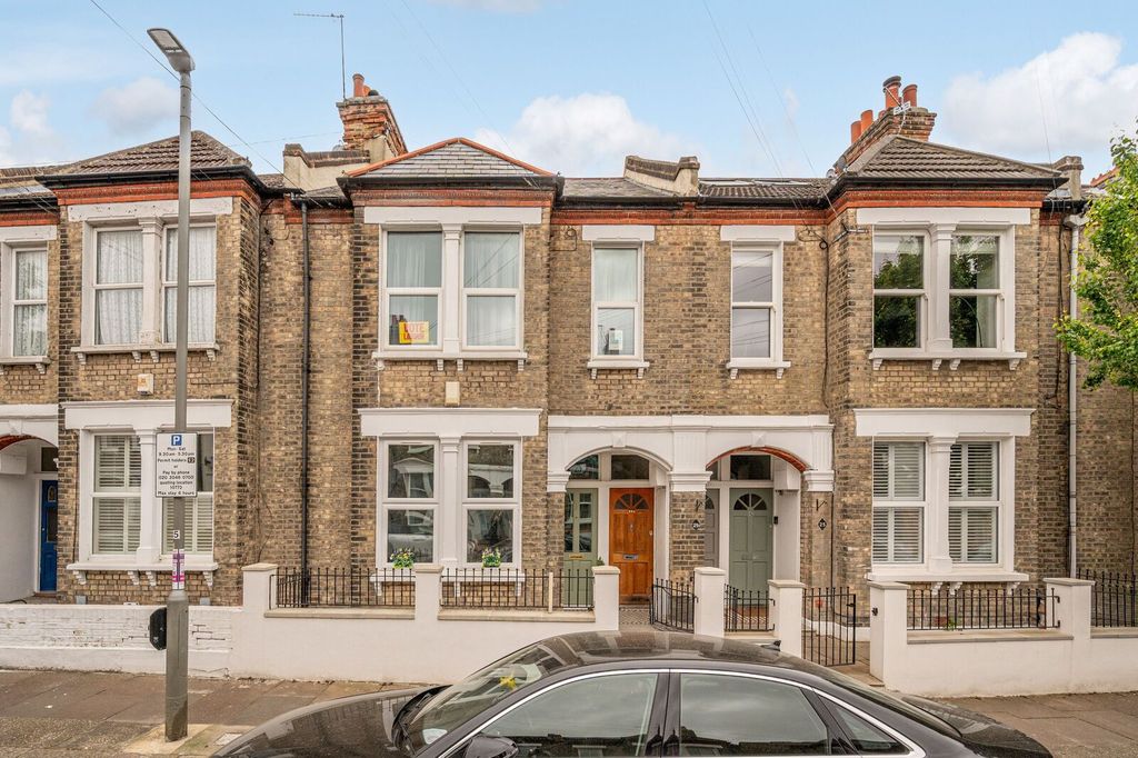 Property photo 1 of 17