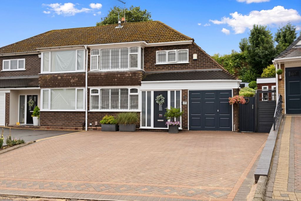 Property photo 1 of 34