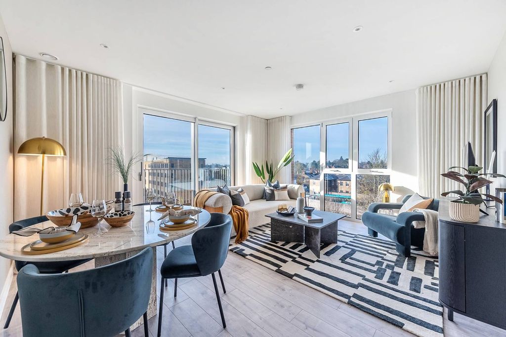 Property photo 2 of 22