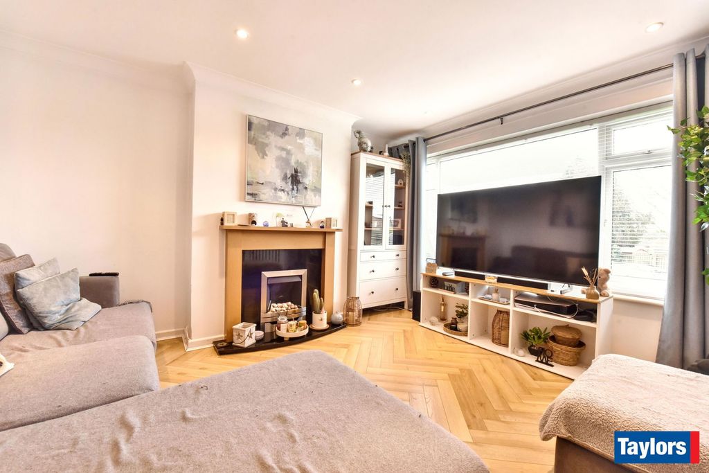 Property photo 2 of 22