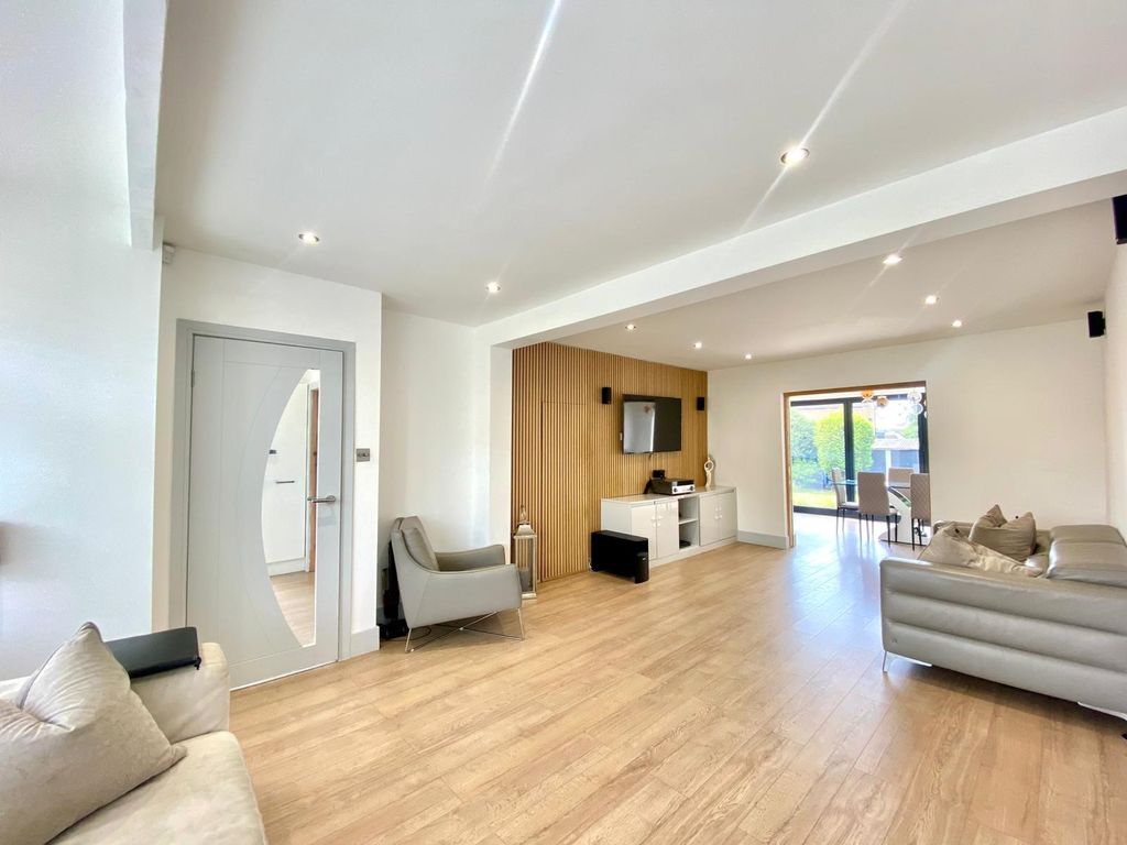 Property photo 3 of 35 Img_2002
