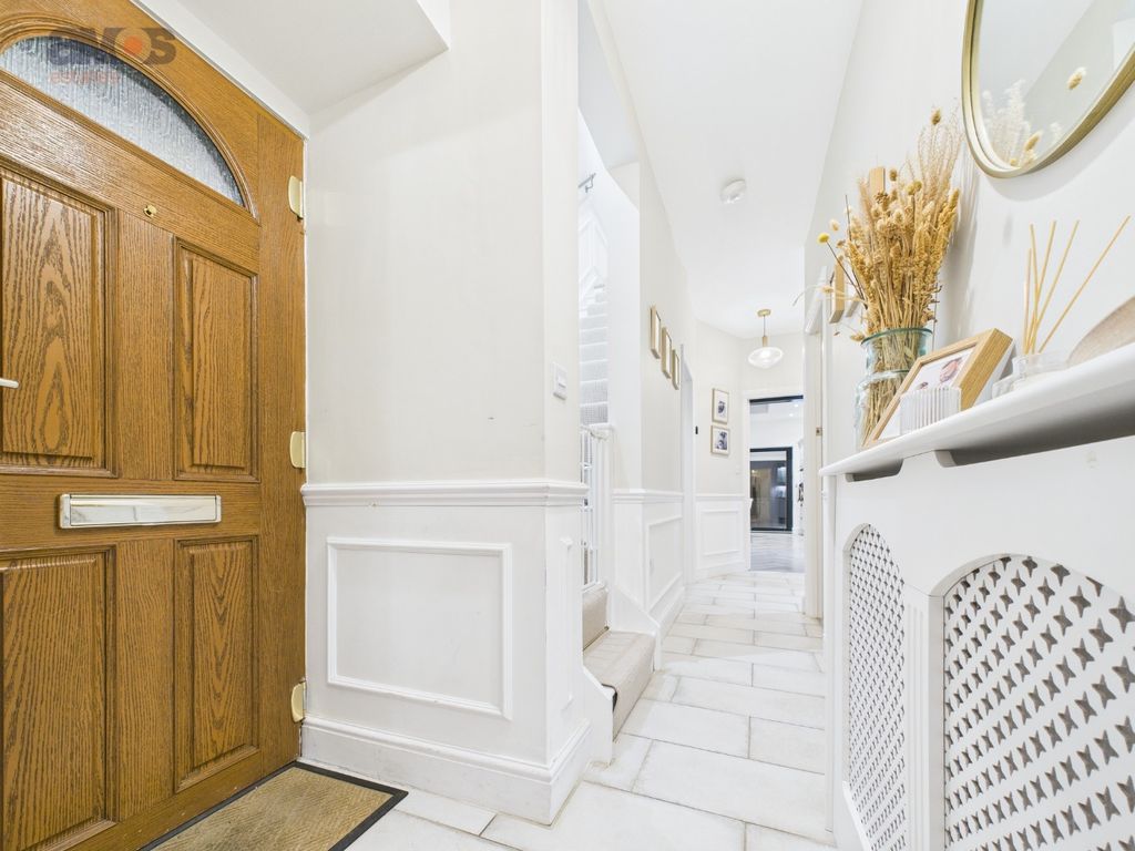 Property photo 3 of 29 4806785