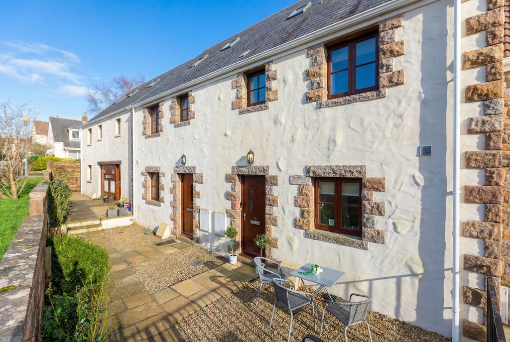 Property photo 1 of 28