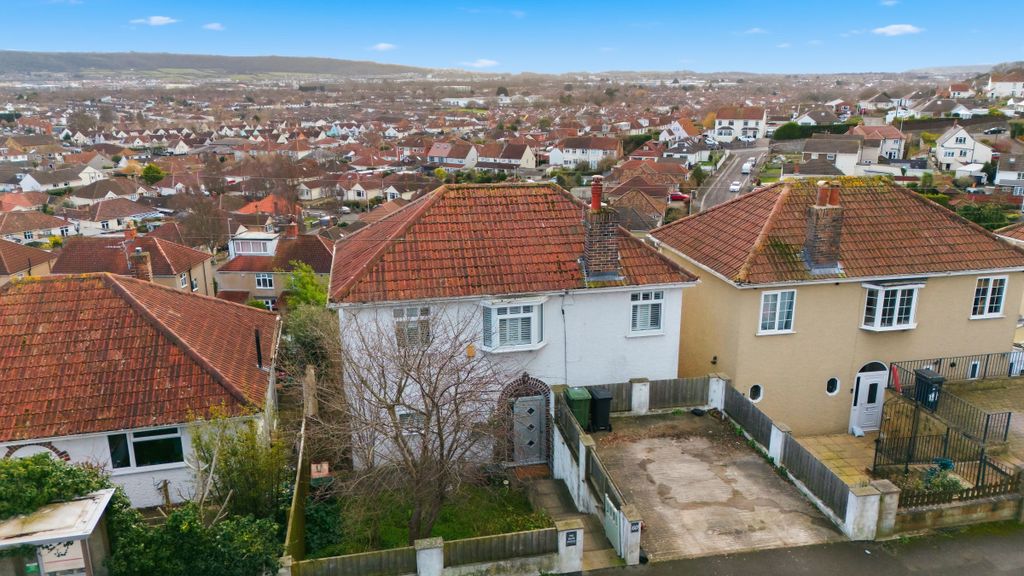 Property photo 2 of 37